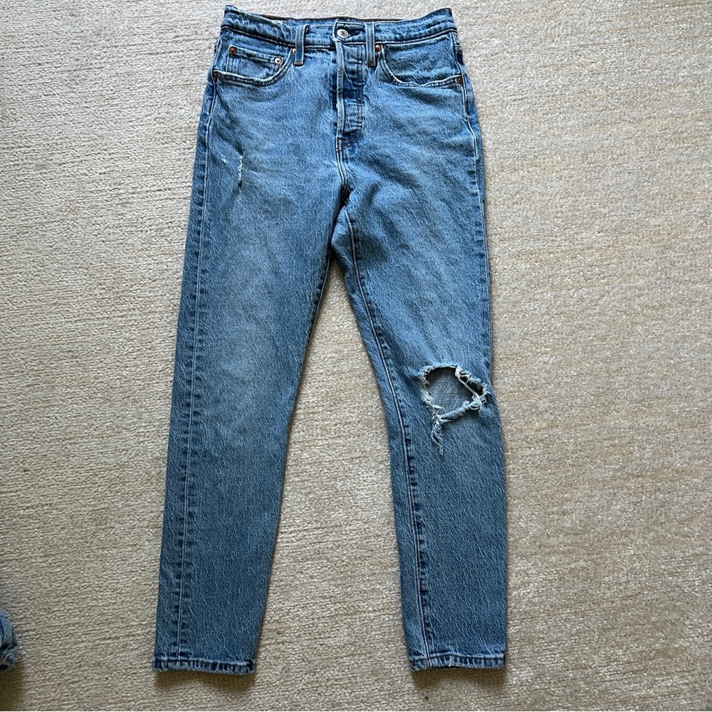 Levi’s 501 Skinny Jean Distressed Size 27 Button Fly